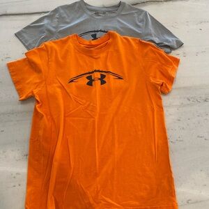 Like new Under Armour Men's Orange and Grey  Short Sleeve Tees